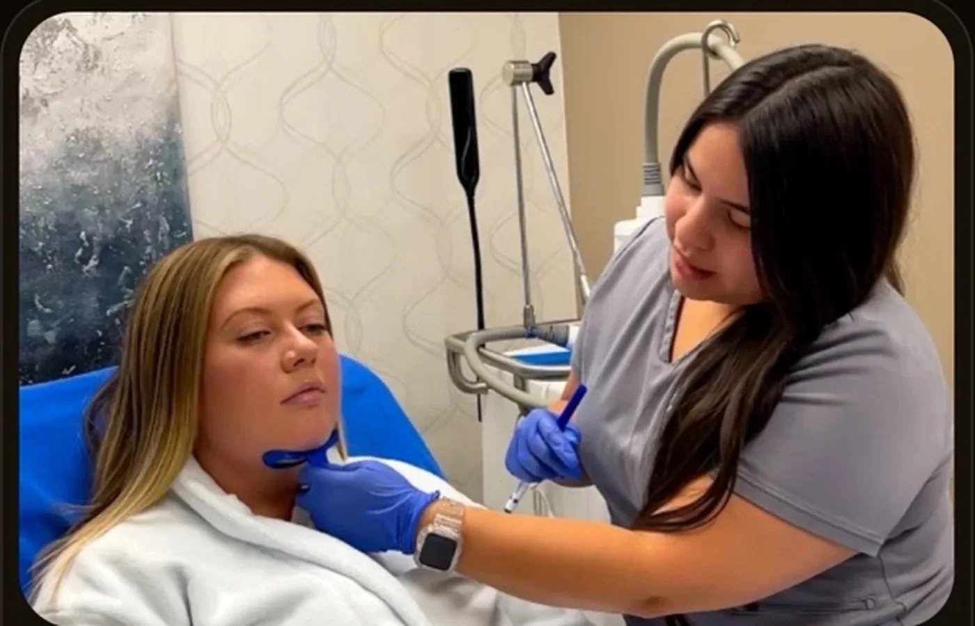 A treatment being filmed at AspireMD